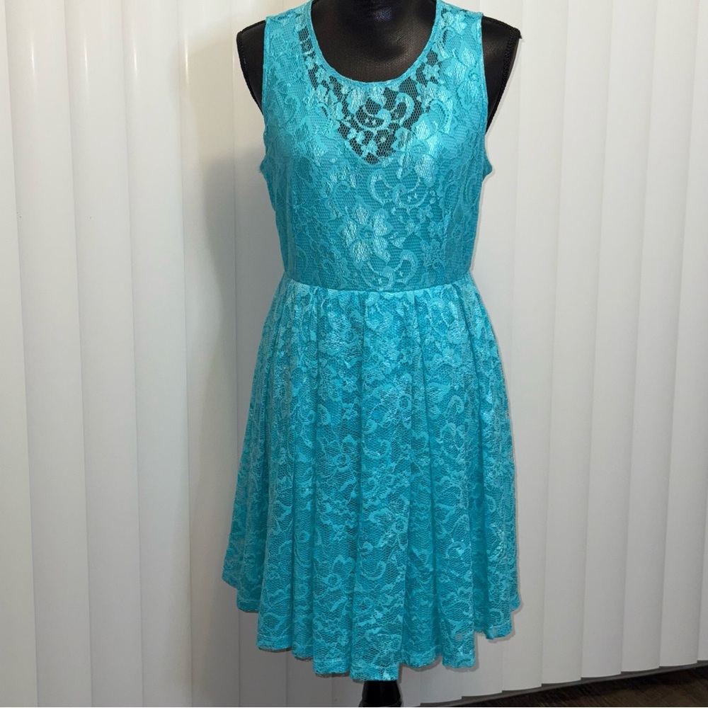 Blue Sleeveless Fit and Flare Midi Dress for Weddings